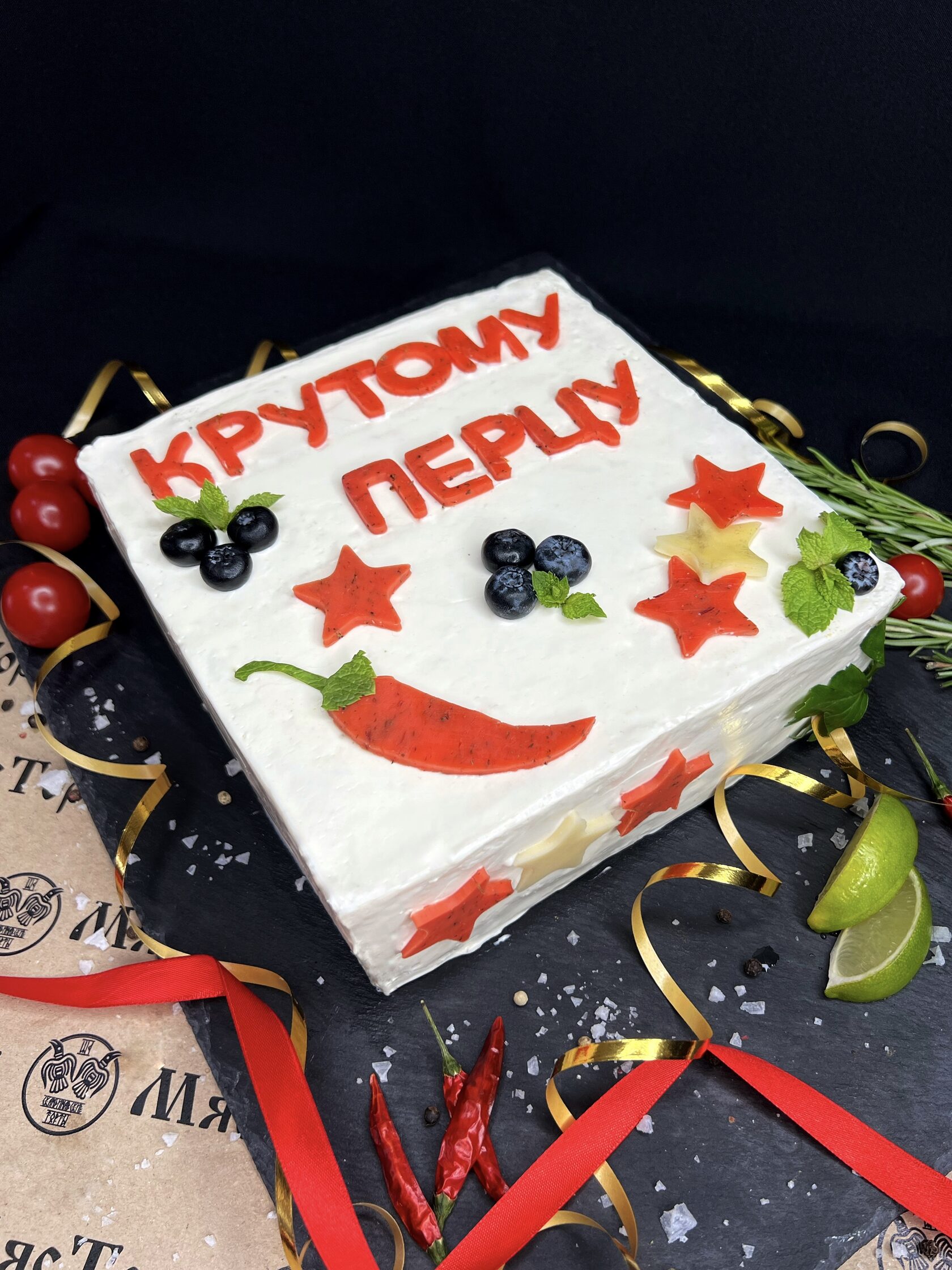 Торт "Крутому перцу" — мясной — 2000 г, рыбный — 1500 г